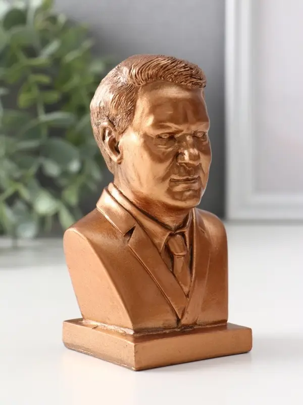 Бюст «Ельцин», 11×7×5 см, бронза Бюст «Ельцин», 11×7×5 см, бронза