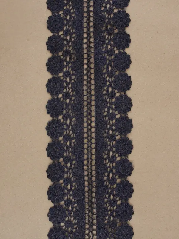 Кружево гипюровое, 60 мм, 6.8&plusmn;0.5 м, тёмно-синее