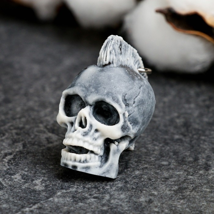 Брелок  Брелок "Череп" 4см, микс