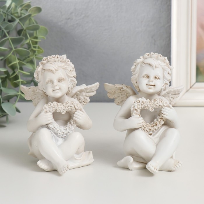 Сувенир полистоун  Сувенир полистоун "Ангелочек с венком из роз в форме сердца" МИКС 11х9х8,4 см