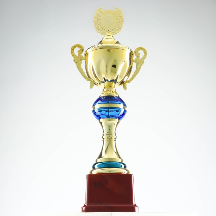 Кубок 101, наградная фигура, золото, подставка пластик, 34 х 12 х 8,5 см. Кубок 101, наградная фигура, золото, подставка пластик, 34 х 12 х 8,5 см.