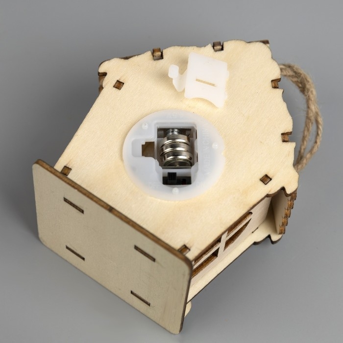 Ёлочная игрушка «Избушка Санты», от батареек, свечение тёплое белое Ёлочная игрушка «Избушка Санты», от батареек, свечение тёплое белое