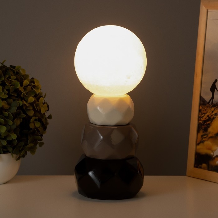 Лампа настольная Лампа настольная "Амани" 1х40Вт Е14 белый/кофе 11,5х11,5х28см