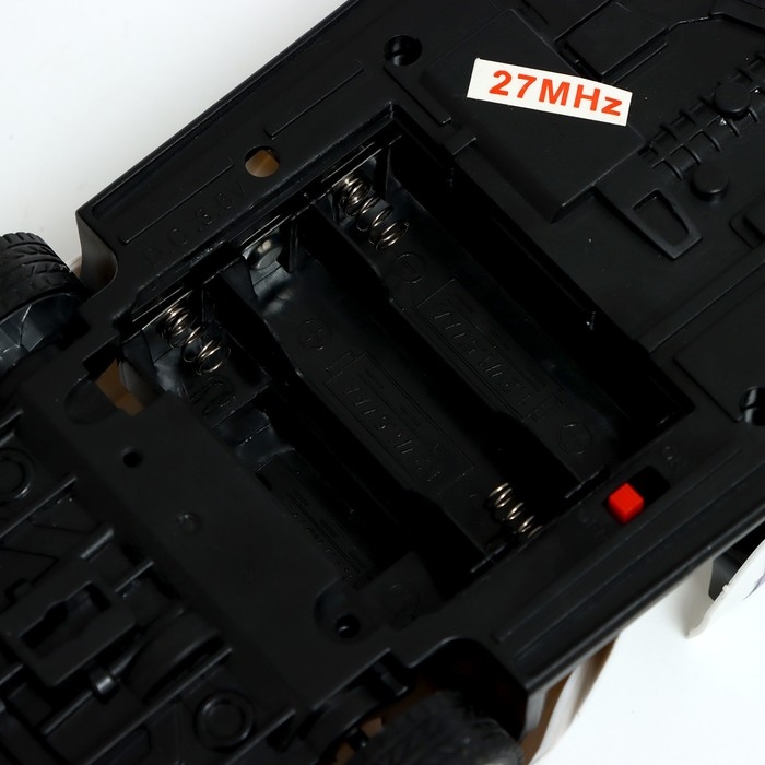 Машина радиоуправляемая «Полиция», свет, открываются двери, работает от батареек Машина радиоуправляемая «Полиция», свет, открываются двери, работает от батареек