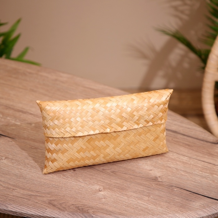 Шкатулка плетёная, из бамбука 30х18х5 см Шкатулка плетёная, из бамбука 30х18х5 см