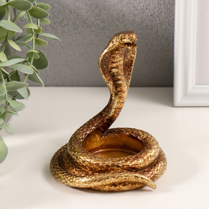 Подсвечник полистоун на 1 свечу Подсвечник полистоун на 1 свечу "Кобра" золото 9,5х9х10,5 см