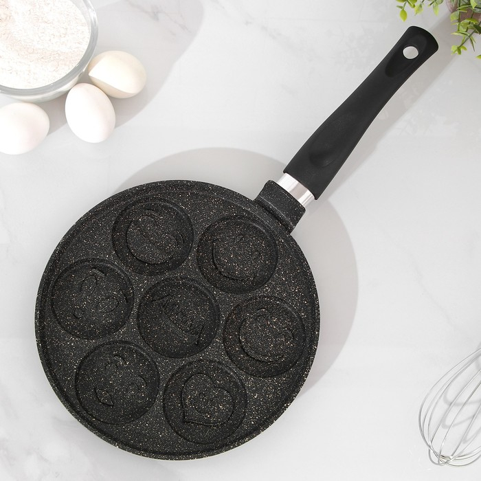 Сковорода «Оладница», d=23 см, пластиковая ручка, антипригарное покрытие, цвет чёрный Сковорода «Оладница», d=23 см, пластиковая ручка, антипригарное покрытие, цвет чёрный