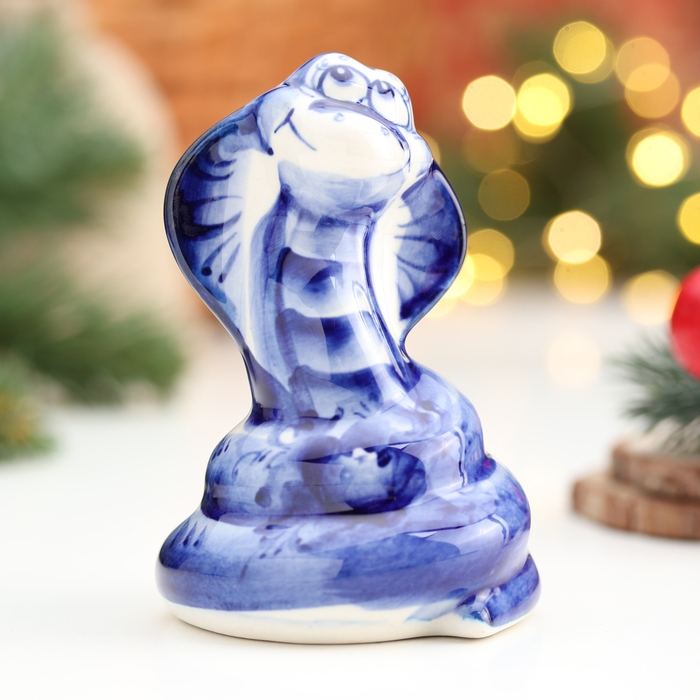 Сувенир символ года «Змея Милена», гжель, 10х6.5 см Сувенир символ года «Змея Милена», гжель, 10х6.5 см