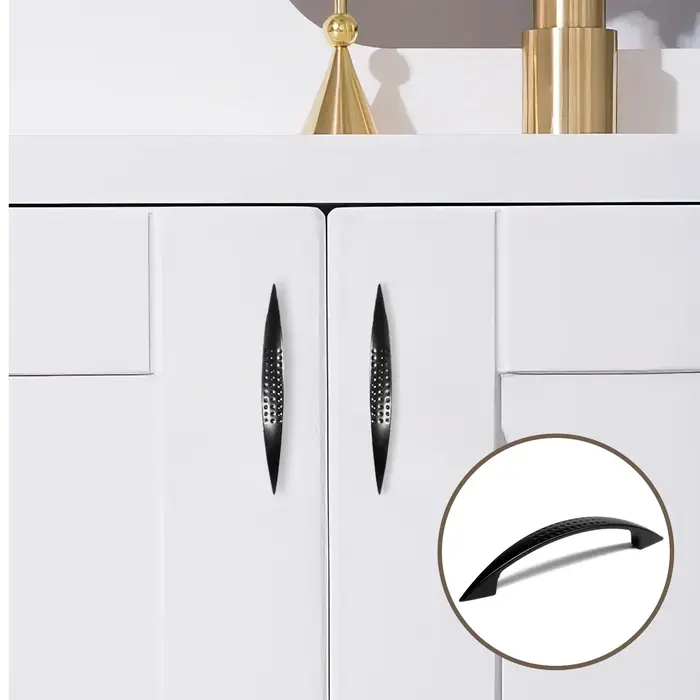 Ручка-скоба мебельная ТУНДРА STANDART РС003, м/о 96 мм, цвет черный Ручка-скоба мебельная ТУНДРА STANDART РС003, м/о 96 мм, цвет черный