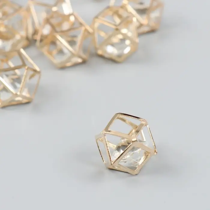 Декор для творчества металл Декор для творчества металл "Многогранник" объёмный золото, кристалл 1,8х1,8 см