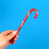 Карамель леденцовая новогодняя «Трость» со вкусом клубники, 28 г