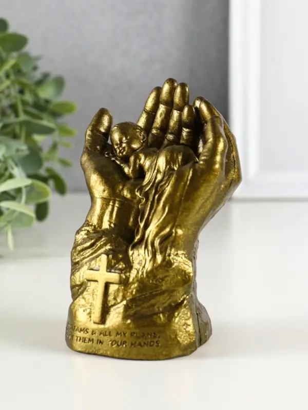 Фигура гипс Фигура гипс "Младенец в руках Бога" 11х8 см, латунь