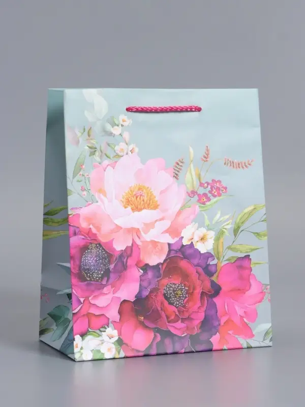 Пакет подарочный "Цветочный комплимент" ламинированный 18 х 22,3 х 10 см
