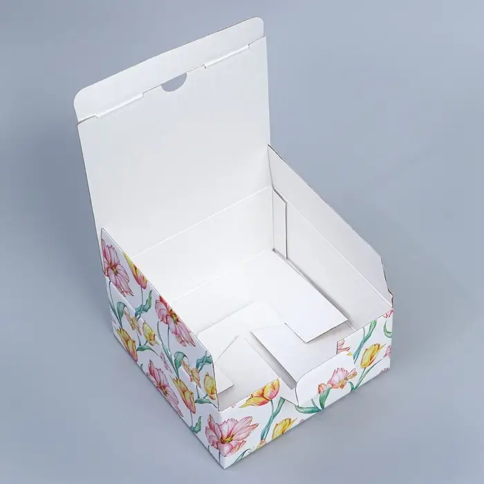 Коробка подарочная сборная, упаковка, «С 8 марта», 15 х 15 х 7 см