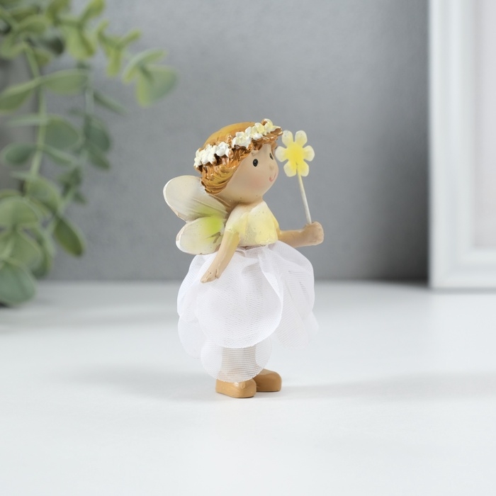 Сувенир полистоун  Сувенир полистоун "Малышка фея в цветочном платьишке с цветком" МИКС 6х6х6 см