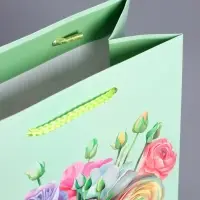 Пакет подарочный "Весенний букет" ламинированный 18 х 22,3 х 10 см