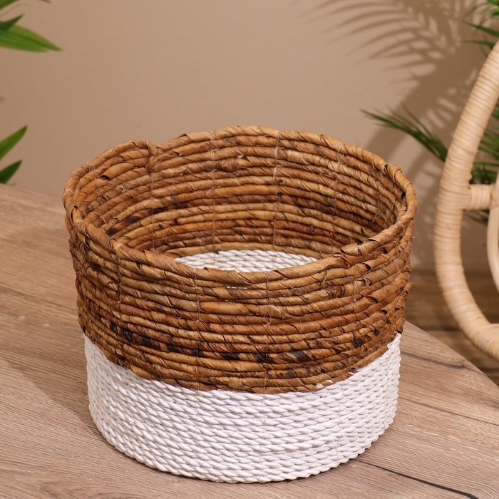 Корзина плетёная 25х25х20 см Корзина плетёная 25х25х20 см