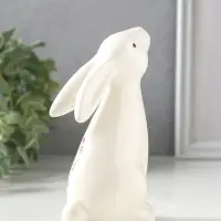 Сувенир керамика "Белый зайка - полевые цветы" 7,3х5,6х12,7 см