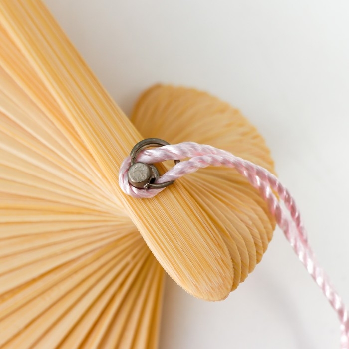 Веер дерево, текстиль h=21 см  Веер дерево, текстиль h=21 см "Зайчики у сакуры" розовый, с кисточкой