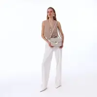 Сумка женская мессенджер TEXTURA на клапане, 23&times;6&times;17 см, бежевая