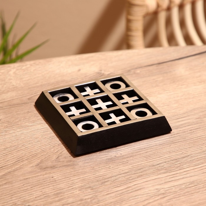 Игра настольная  Игра настольная "Крестики-нолики" 13х13 см, манговое дерево, сталь