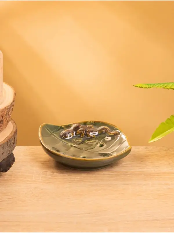 Мыльница &laquo;Геккон на листочке&raquo;, 13&times;11&times;2.5 см, керамика, зелёная