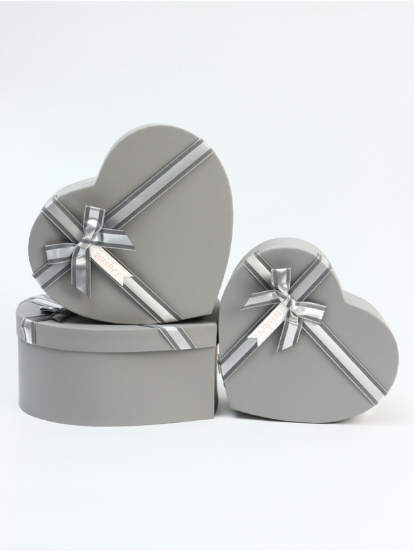 Набор коробок 3 в 1 сердца 31 х 27 х 13,3; 28 х 25 х 11,7; 26 х 23 х 10,3 см Набор коробок 3 в 1 сердца 31 х 27 х 13,3; 28 х 25 х 11,7; 26 х 23 х 10,3 см