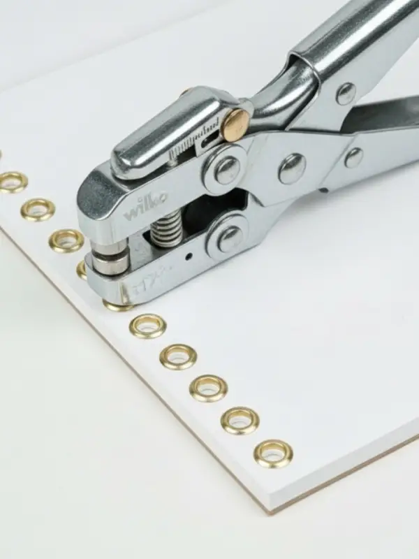 Люверсы (заклепки) к дыроколу, 200 штук, на 20 листов, металлические, d=4.8 мм, длина ножки 4.6 мм