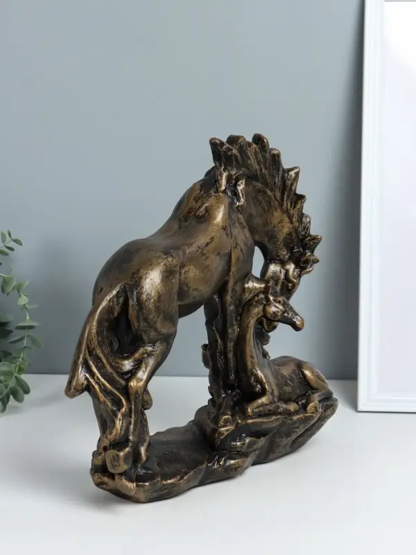 Фигура "Лошадь с жеребёнком" 30х30х12 см, чёрное золото