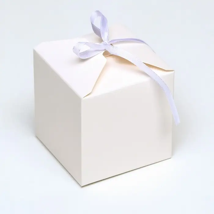 Коробка подарочная складная, квадратная, белая, 8×8×8 см Коробка подарочная складная, квадратная, белая, 8×8×8 см