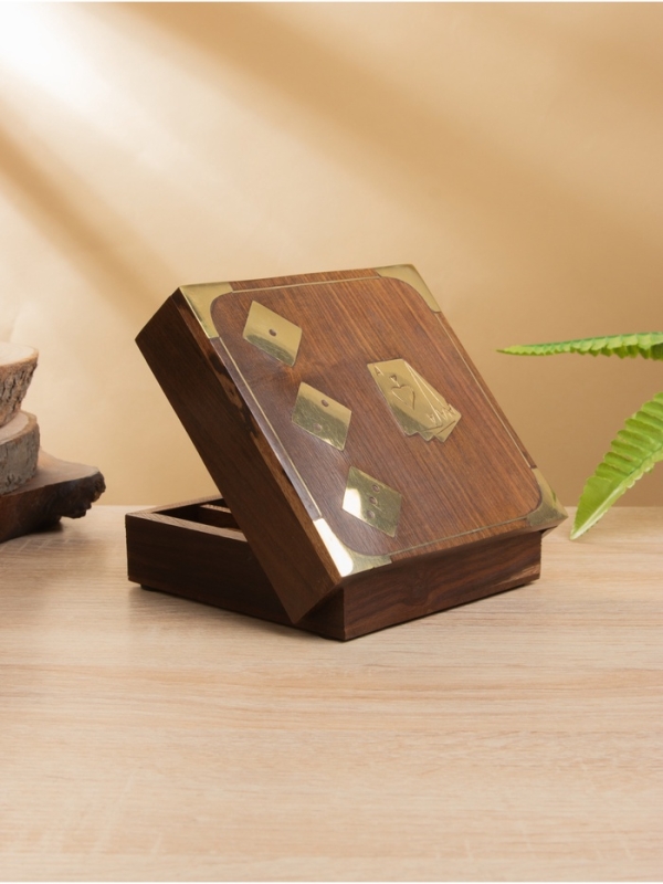 Шкатулка для хранения игральных карт 12.5х12,5 см, дерево шишам, латунь Шкатулка для хранения игральных карт 12.5х12,5 см, дерево шишам, латунь