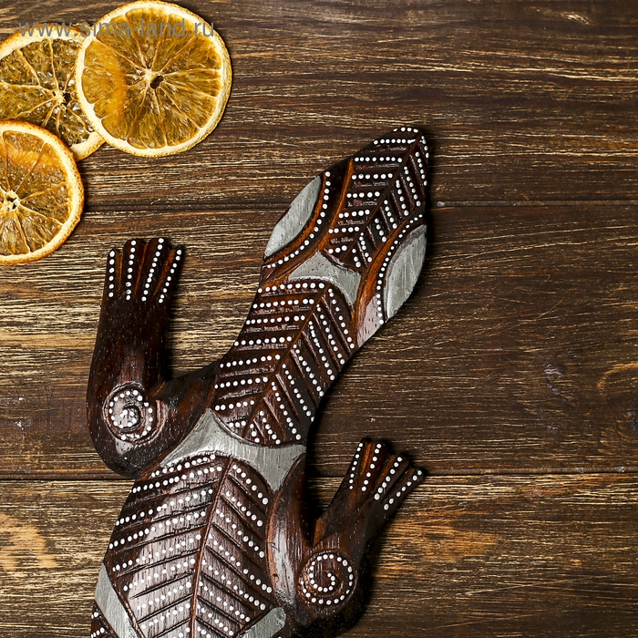 Панно дерево "Геккон" 50х13х1 см