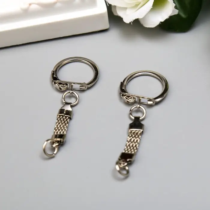 Основа для брелока карабин металл с плоской цепочкой серебро набор 15 шт 5,8х2,2 см Основа для брелока карабин металл с плоской цепочкой серебро набор 15 шт 5,8х2,2 см