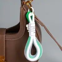 Брелок на карабине "Цветок. Шнур-сетка" двойной шнур 0,7 см бело-зелёный 14,5х2х1,7 см Брелок на карабине "Цветок. Шнур-сетка" двойной шнур 0,7 см бело-зелёный 14,5х2х1,7 см