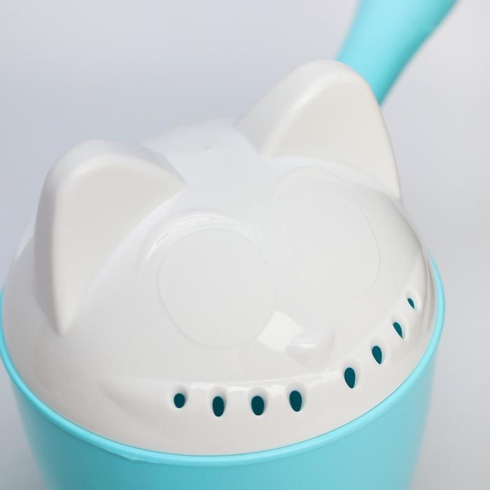 Ковш пластиковый для купания и мытья головы, детский банный ковшик «Котофей», 1 л., с леечкой, цвет голубой Ковш пластиковый для купания и мытья головы, детский банный ковшик «Котофей», 1 л., с леечкой, цвет голубой