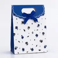Подарочная коробка - пакет, упаковка с вырубной ручкой, «Цветы» 12×6×16 см