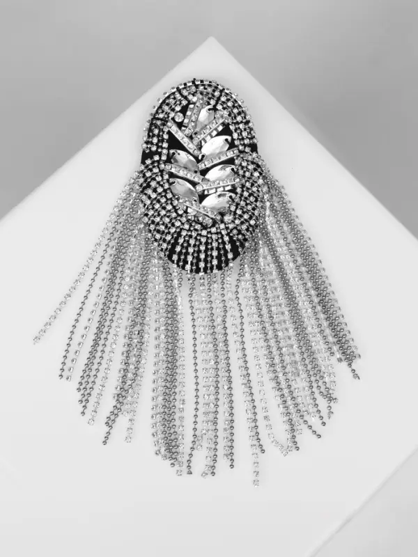 Брошь &laquo;Эполет&raquo;, цвет белый в серебре