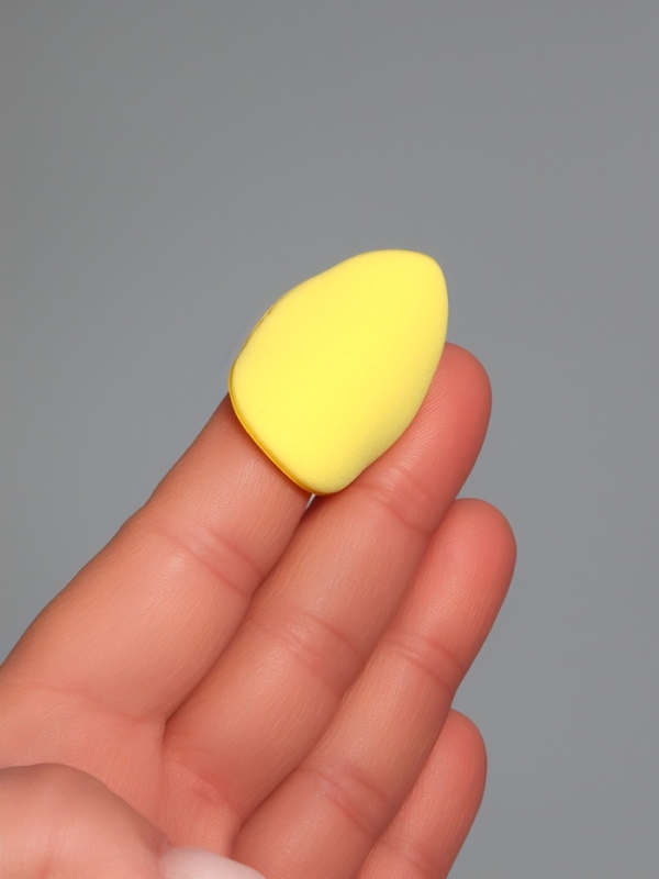 Набор спонжей д/макияжа 2 шт: капля, пуховка в пласт футляр латекс желтый пакет QF Набор спонжей д/макияжа 2 шт: капля, пуховка в пласт футляр латекс желтый пакет QF