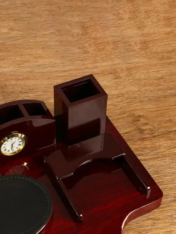 Набор настольный 4 в 1 с визитницей, красное дерево