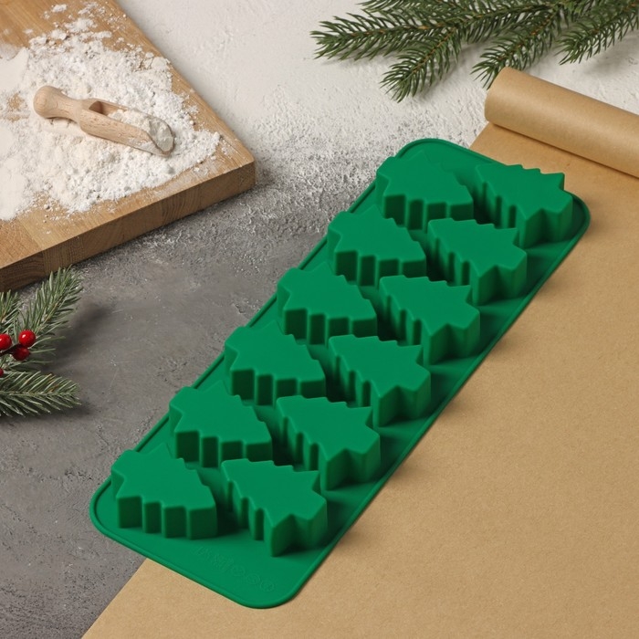 Форма для выпечки новогодняя Доляна &laquo;Ёлочка&raquo;, силикон, 32,5&times;11,5 см, 12 ячеек, цвет зелёный