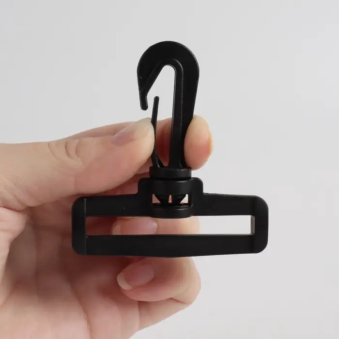 Карабин пластиковый, нагрузка до 35 кг, 60×65 мм / 50×5 мм, 2 шт., чёрный Карабин пластиковый, нагрузка до 35 кг, 60×65 мм / 50×5 мм, 2 шт., чёрный