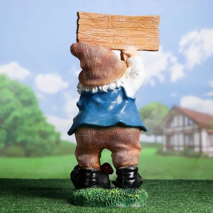 Садовая фигура из полистоуна «Гном с табличкой ПРИВЕТ », 60×20×29 см, МИКС
