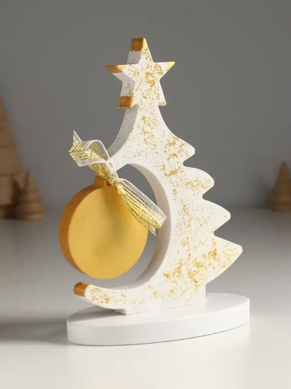 Фигура "Ёлочка с шаром" 20х7,5х14,5 см, белый с золотом