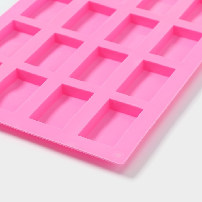 Форма для конфет и шоколада Доляна «Слитки», силикон, 29×17×1 см, 20 ячеек (4,6×2,7 см), цвет розовый Форма для конфет и шоколада Доляна «Слитки», силикон, 29×17×1 см, 20 ячеек (4,6×2,7 см), цвет розовый