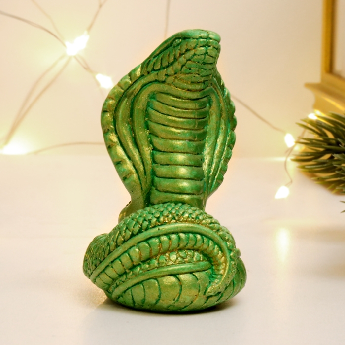 Новый год. Символ 2025. Фигура Новый год. Символ 2025. Фигура "Змея Кобра малая" зеленая с позолотой, 6х4х4см