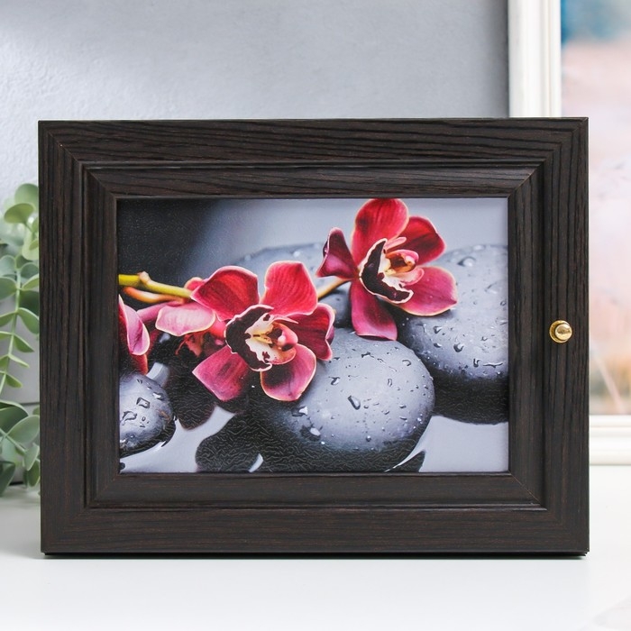 Ключница Ключница "Цветы" венге 19х24 см МИКС