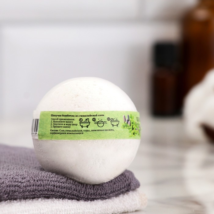 Бомбочка для ванны из гималайской соли Бомбочка для ванны из гималайской соли "Добропаровъ" с эфирным маслом пихты, 110 г