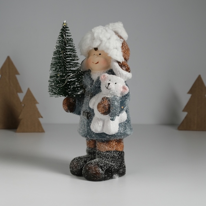 Сувенир керамика свет Сувенир керамика свет "Малыш в сером пальто, с ёлочкой и медведем" 10,5х8,5х19 см
