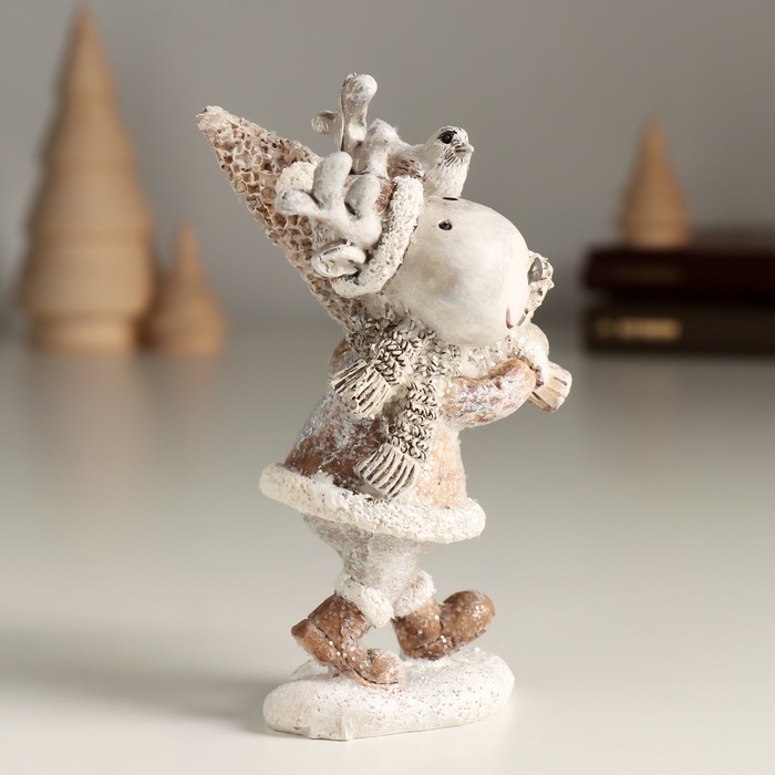 Сувенир полистоун Сувенир полистоун "Радостный лось с ёлочкой" 7х5,5х11 см