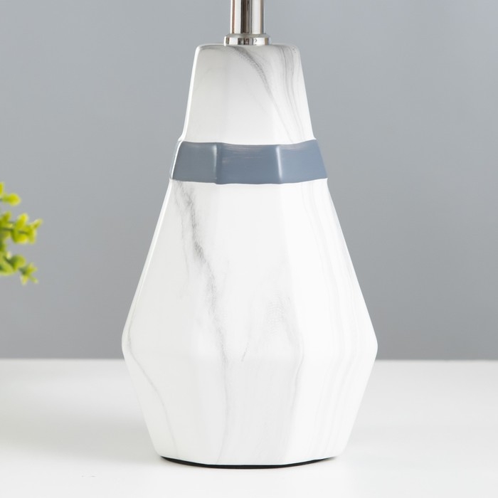 Настольная лампа Настольная лампа "Айседора" E14 40Вт белый-серый 23х23х40 см RISALUX